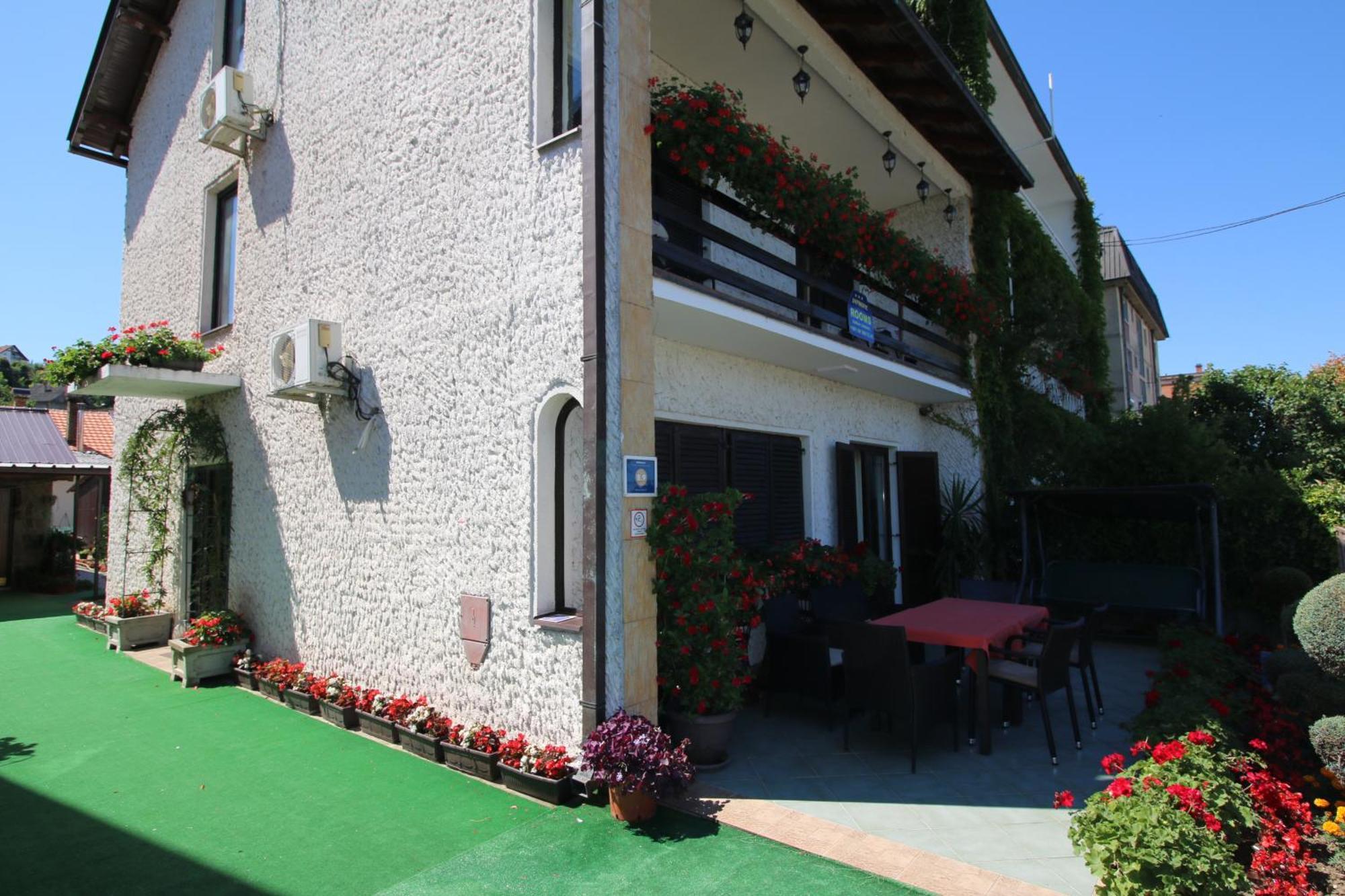 Rooms Jankovic Donji Milanovac Exterior photo